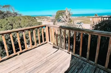 Se desplomó el balcón de un apart hotel de Chapadmalal