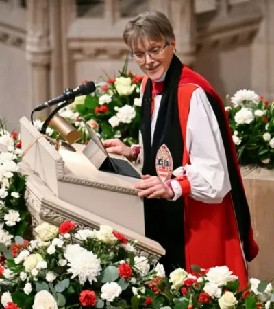 El discurso religioso le pegó de lleno al mandatario que esperaba una apacible ceremonia por su investidura.