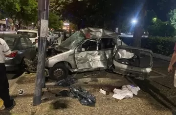 Vacaciones fatales: un conductor embistió a una familia y mató a la mamá y a una hija