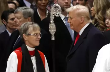 Trump arremetió contra la obispa que le pidió misericordia para minorías