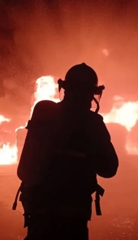 Incendio en Luján de Cuyo: vecinos evacuados en Blanco Encalada