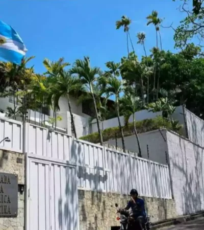 La embajada argentina de nuevo bajo una tormenta de intimidaciones y agresión chavista.