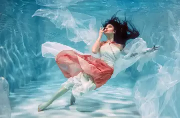 Una ventana al inconsciente: ¿qué significa soñar con agua?