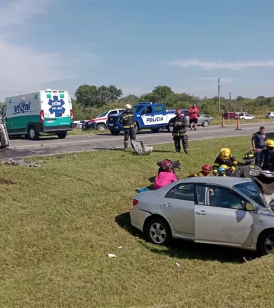El escenario del accidente, con los autos protagonistas del choque. (Foto: gentileza La Voz)