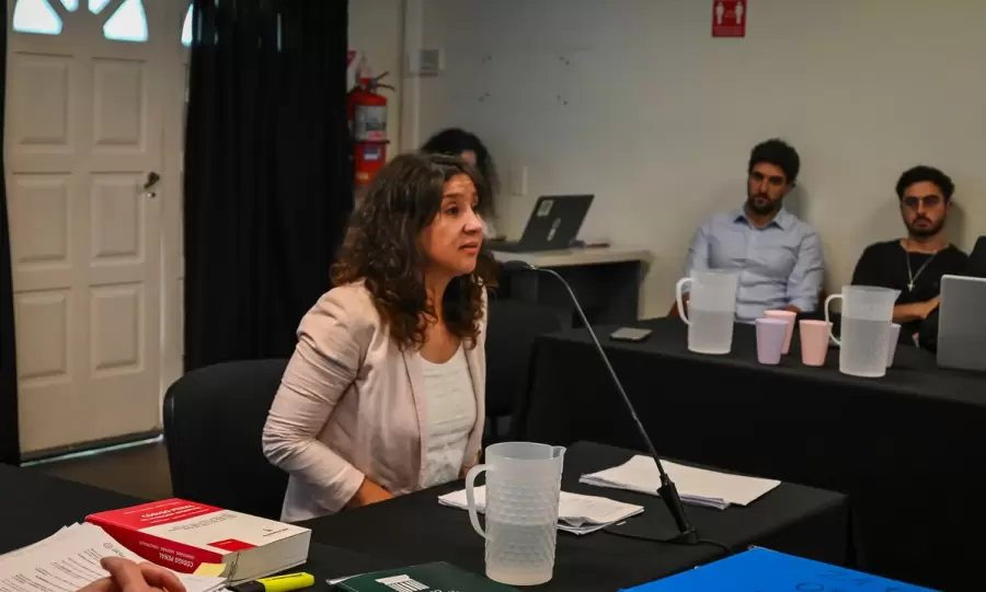 La exfuncionaria acusada de fraude declara en el juicio. (Foto: web)