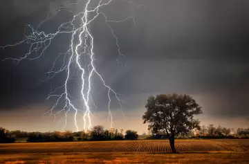Un rayo hirió a cuatro trabajadores rurales en Malargüe