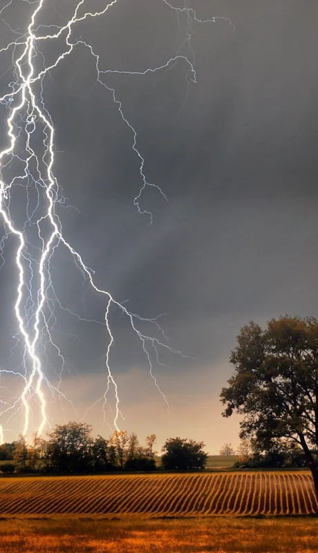 Un rayo hirió a cuatro trabajadores rurales en Malargüe