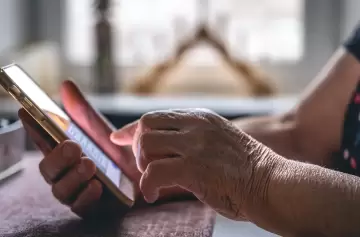 El dato que nunca te pedirá ANSES: las 5 señales para detectar al falso empleado y evitar el fraude