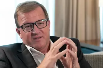 Eduardo Serenellini se despide: tensiones internas y una salida polémica