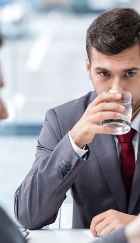 El vaso de agua que puede decidir tu futuro laboral
