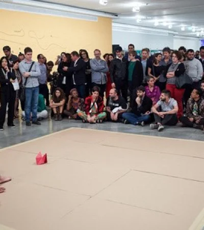 Wagner Schwartz, durante la presentación en el Museo de Arte Moderno de São Paulo (2017).