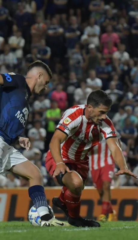 Flojo partido en el Parque.