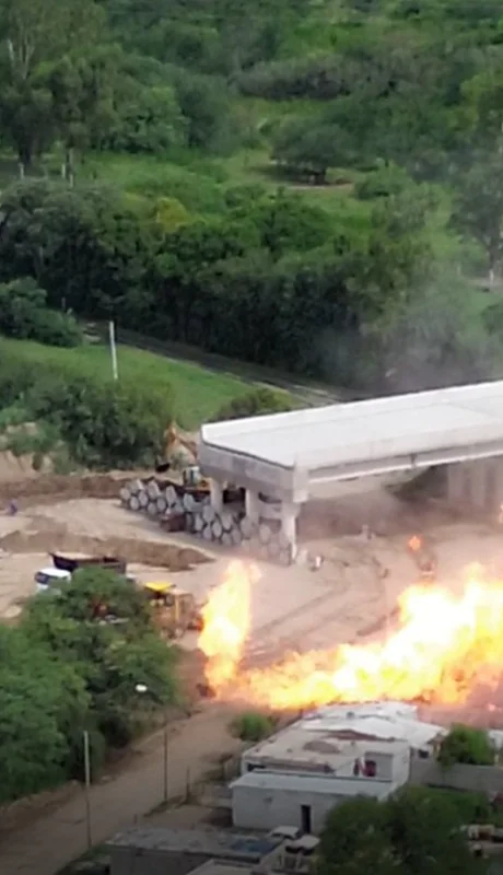 Un gasoducto explotó en la obra del Arco Sudeste en Villa María y causó cinco heridos.