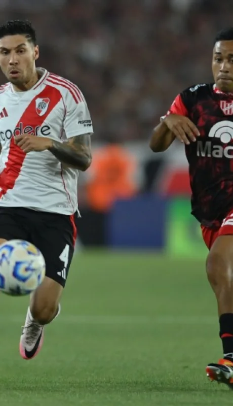 River e Instituto se midieron en el Más Monumental.