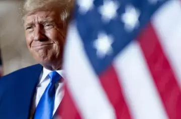 Trump culpó al helicóptero y a la torre de control por el accidente