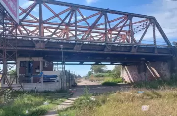 Hallaron sin vida a dos adolescentes debajo de un puente y sospechan de un doble homicidio
