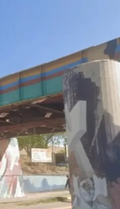 Vías del tren cercanas a la feria de Guaymallén