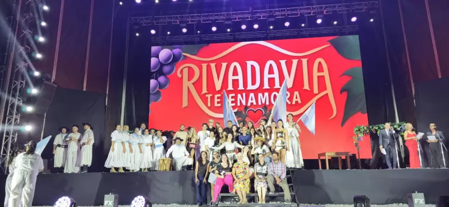 La fiesta estuvo encuadrada en el festival "Rivadavia Canta al País".