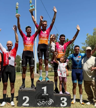 El podio del ciclismo y sus organizadores