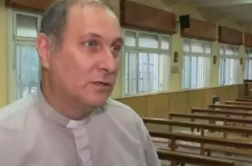 Un cura detuvo a un ladrón que intentaba robarle mientras oficiaba misa