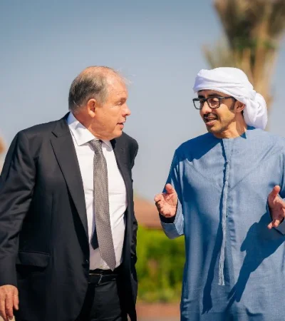 El canciller desarrolla una agenda de atracción de inversiones desde el poderoso país de Medio Oriente.