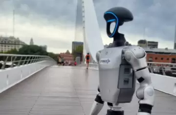 Revolución en Buenos Aires: un robot humanoide sorprendió en Puerto Madero