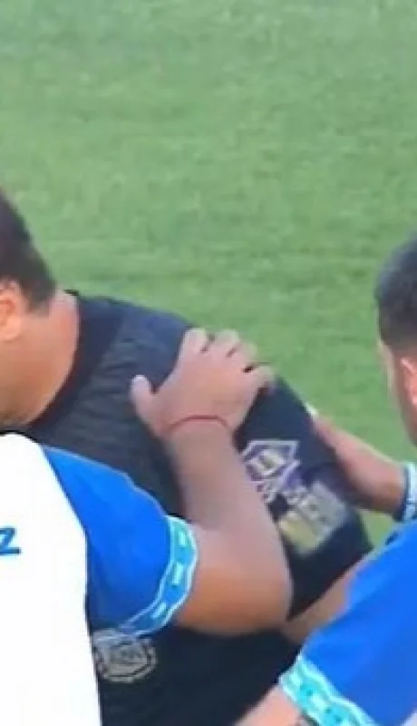 El asistente Diego Martín fue agredido con un proyectil a segundos de iniciar el complemento.