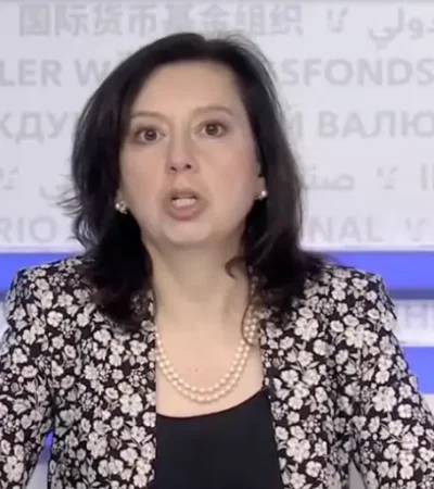 Julie Kozack, brindó la conferencia de prensa habitual y fue consultada por varios periodistas argentinos.