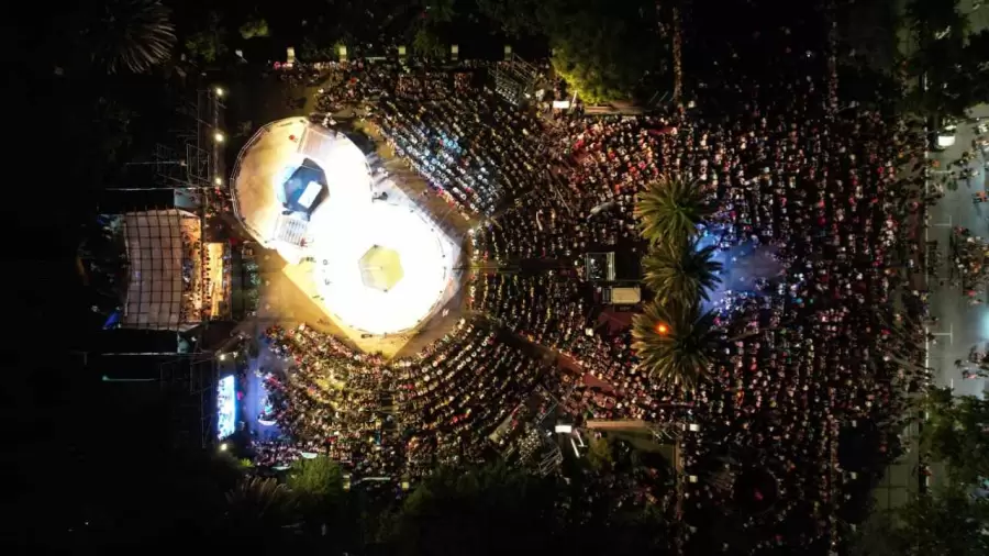 "Vendimia al Infinito". La fiesta de General Alvear, el 31 de enero, tomada desde la mirada de un dron.