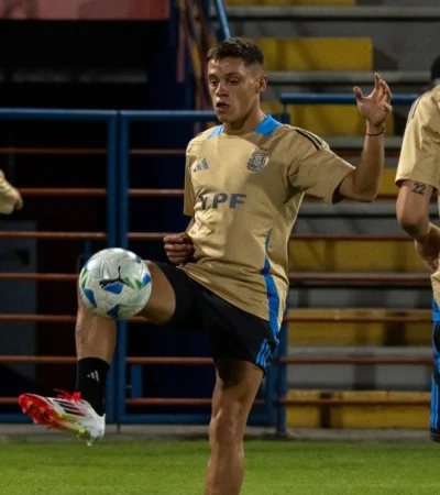 El seleccionado nacional juega ante Uruguay