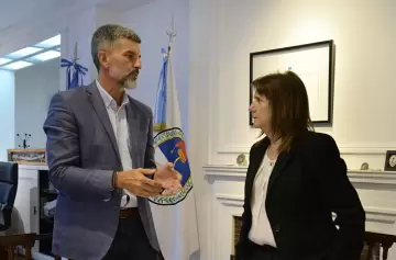 Mendoza invierte en seguridad con un "anillo digital" y preventores armados con taser