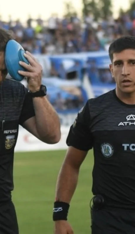 El juez de línea número 2, Diego Martín, fue agredido en el partido entre los mendocinos y cordobeses