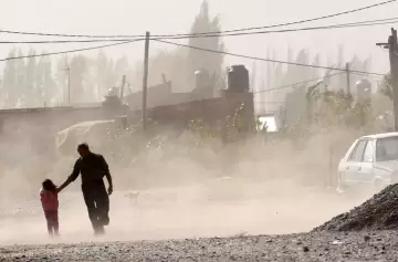 Dos provincias en alerta por fuertes vientos con ráfagas de más de 90 kilómetros