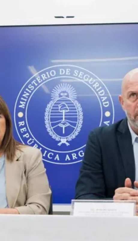Patricia Bullrich y Waldo Wolff.