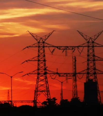 Argentina rompe récord de consumo eléctrico y miles de usuarios se quedan sin luz