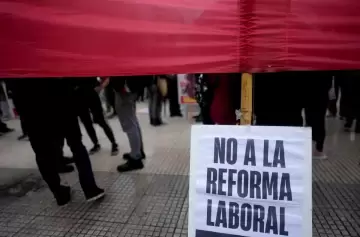 La sociedad apuesta por la batalla cultural, pero no va a negociar derechos laborales