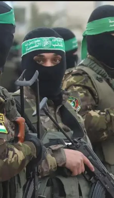 Restando sólo 4 rehenes de los aún vivos por liberar, el grupo palestino decidió suspender el intercambio.