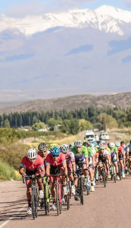 Todo listo para una Vuelta histórica