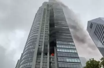Incendio en edificio de lujo: fuerte operativo del SAME y bomberos