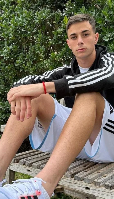 Valentin Gómez, el jugador que solo y espera