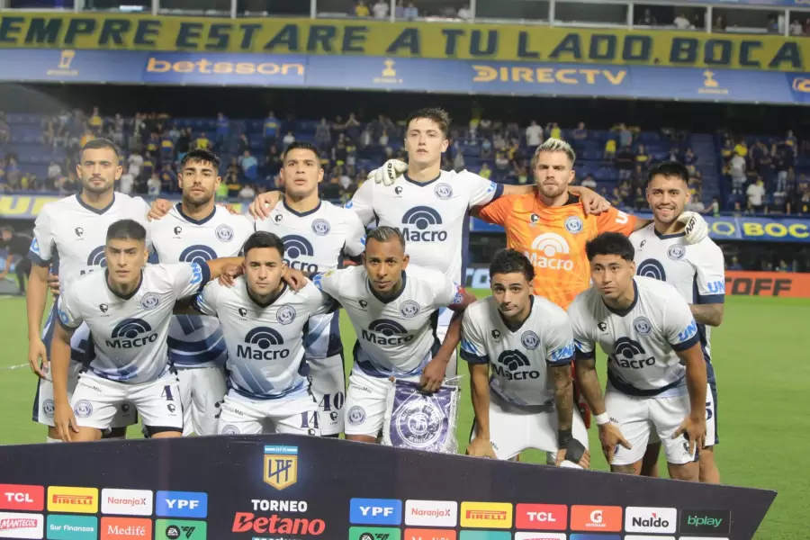 El equipo azul que esta noche cayó ante Boca, aunque dejó una buena imagen