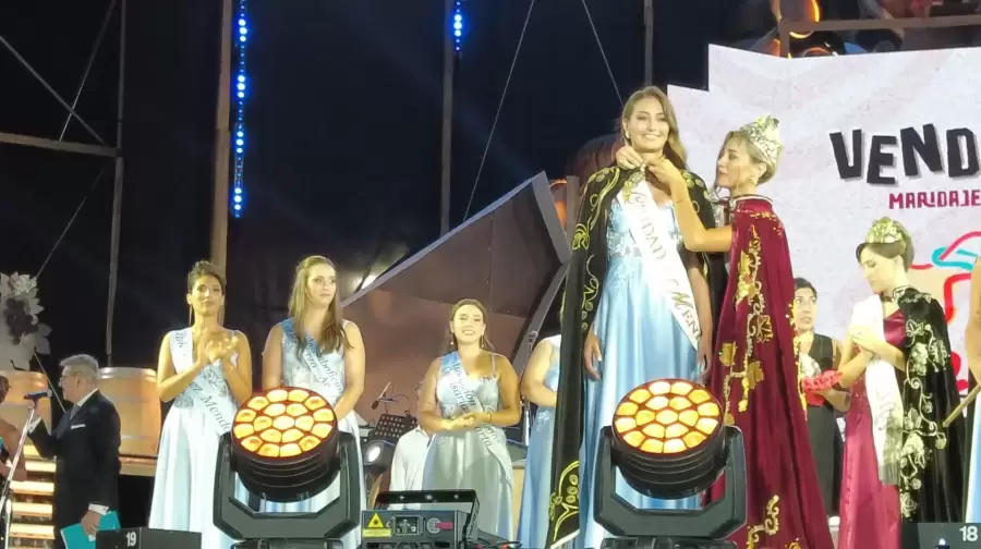 "Esa noche ni siquiera contaba los votos. Miraba hacia la nada, esperando a ver qué sucedía. Los nervios no te permiten otra cosa" (J. Salazar)