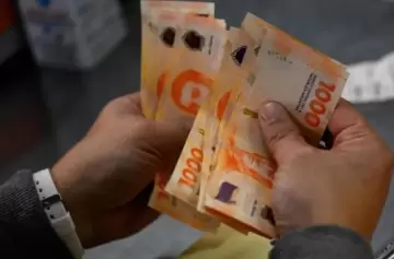 Los salarios cerraron 2024 con una suba por encima de la inflación