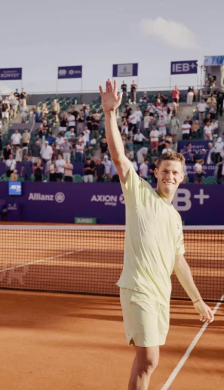 El Peque Schwartzman aun sigue dando batalla