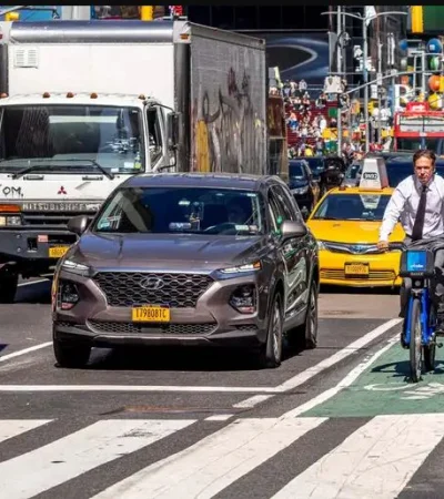 El Gobierno de Trump inició un enfrentamiento directo con los Estados que se oponen a sus medidas antimigración.