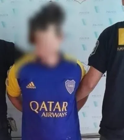 El sujeto detenido por la Policía.