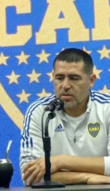 Riquelme habló y opinó de varios temas.