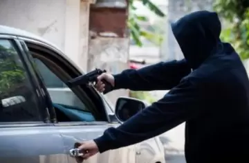 Impactante robo en vivo: la transmisión de LN+ captó un delito en tiempo real