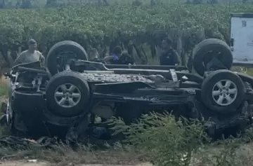 Murieron tres personas tras un vuelco en solitario en la Ruta 7