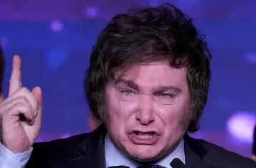 Milei pidió la renuncia de Kicillof y propuso intervenir la provincia de Buenos Aires